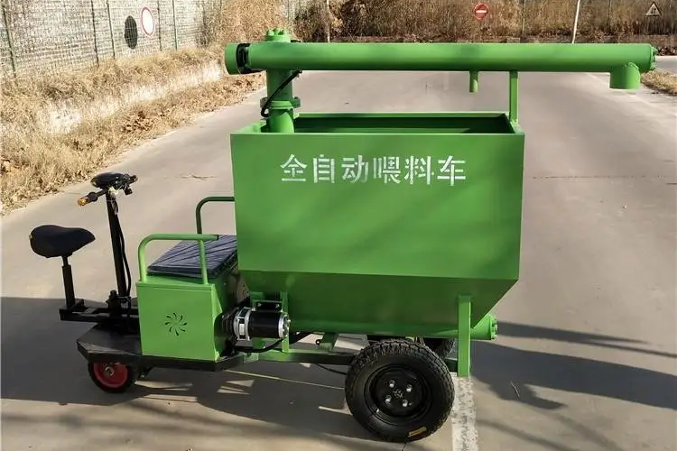 Hand-pushed Feeder in Poultry Farming
